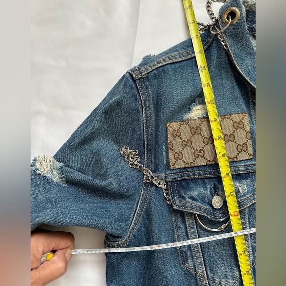 Very Rare 90s LEVI'S Denim Trucker  Hippie Grunge Jacket Patch and Chains, L. - Picture 10 of 16